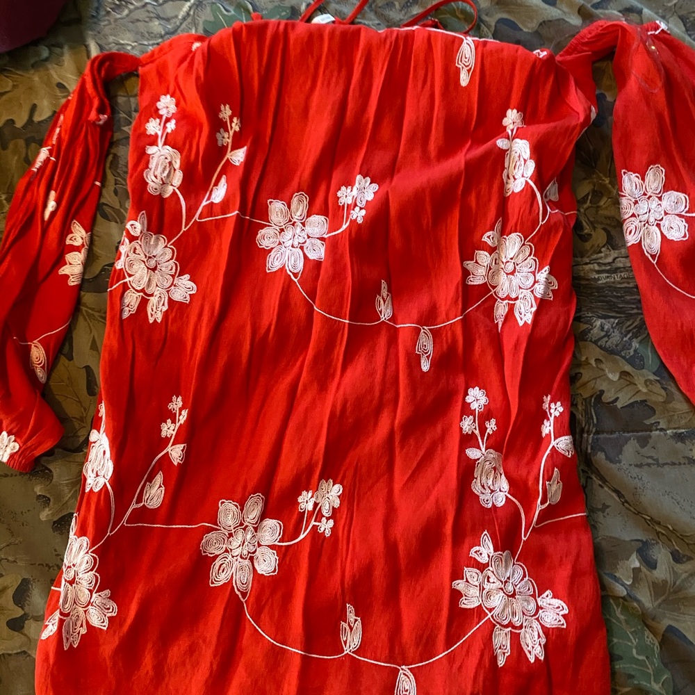 Red and white off the shoulder dress - Picture 2 of 2